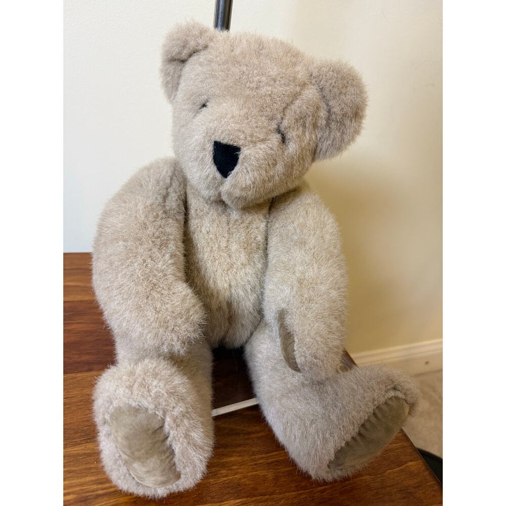 Vintage VERMONT TEDDY BEAR Issue date 1992 15” Plush Jointed Posable Bear EUC